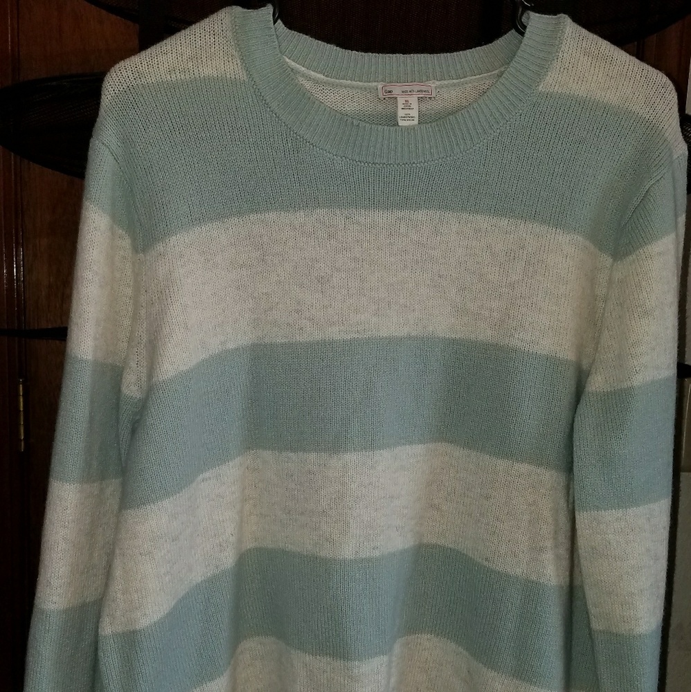 GAP wool sweater